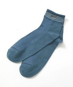 ピーコックグリーン