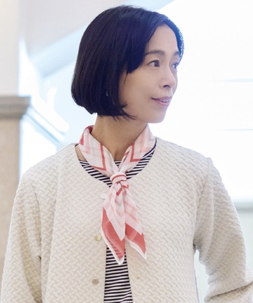 スクエア柄 シアー スカーフ