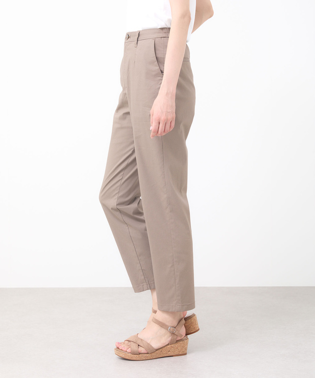 ストレッチ テーパード パンツ