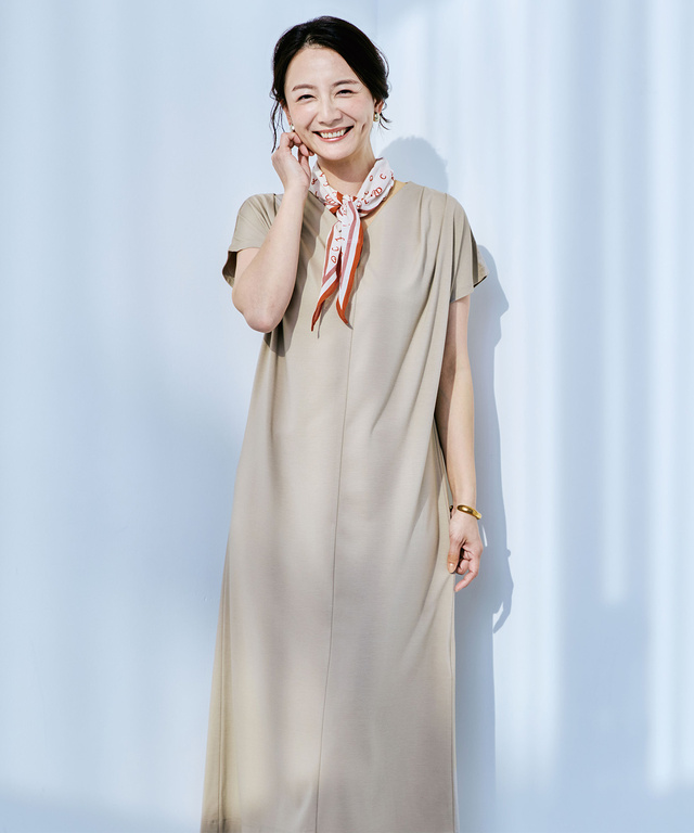 Vネック ロングワンピース【オンラインショップ・一部店舗限定】
