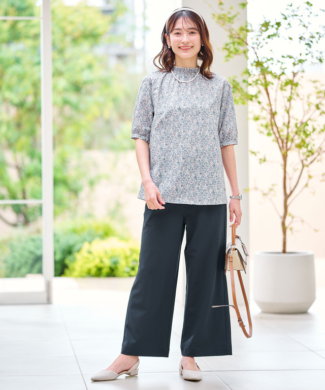 小花柄 シャーリング ブラウス【オンラインショップ・一部店舗限定】