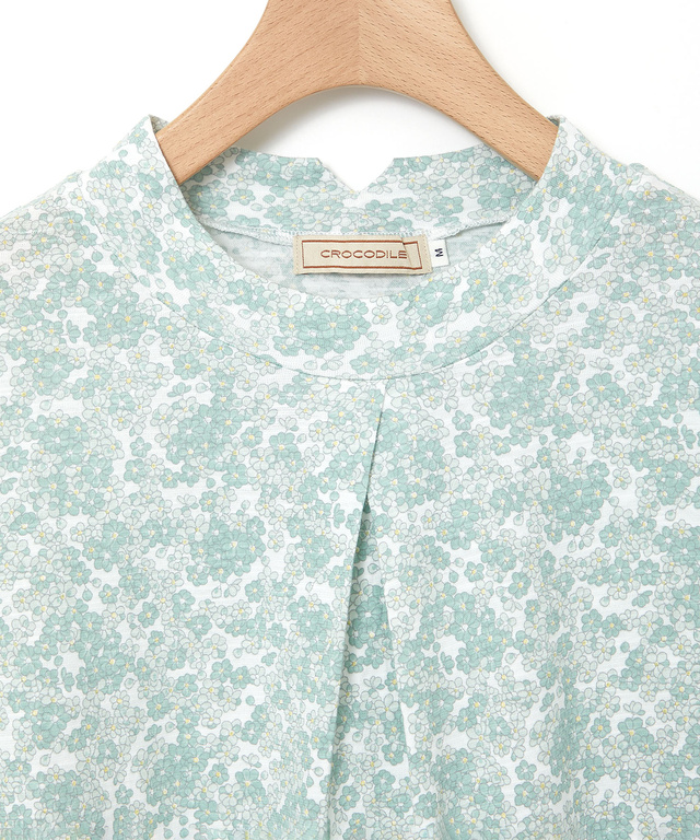 花柄プリント ハイネック プルオーバー