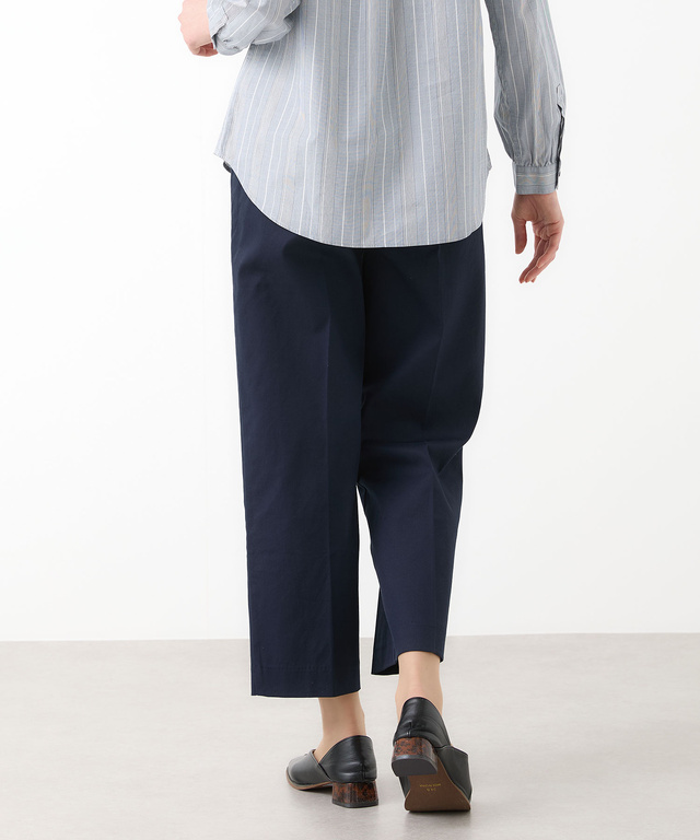 センタープレス タック パンツ