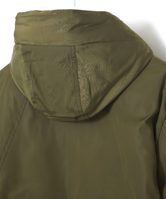 メモリー素材 ダウン ジャケット