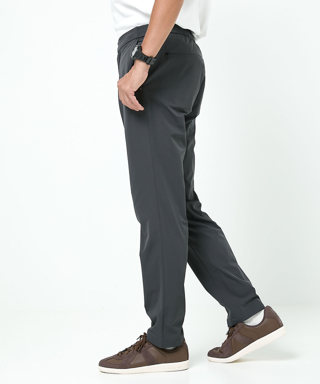 ストレッチ テーパード パンツ