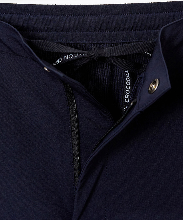 ストレッチ テーパード パンツ