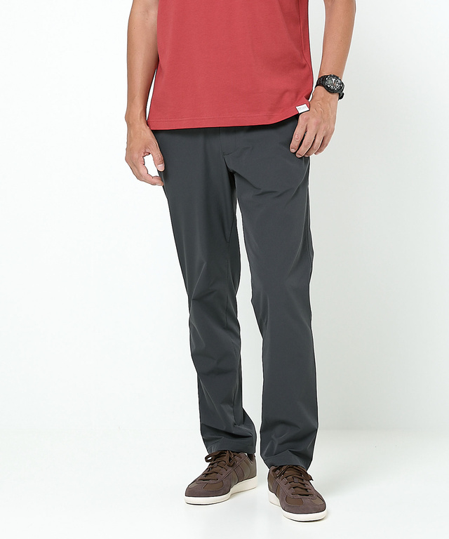 ストレッチ テーパード パンツ