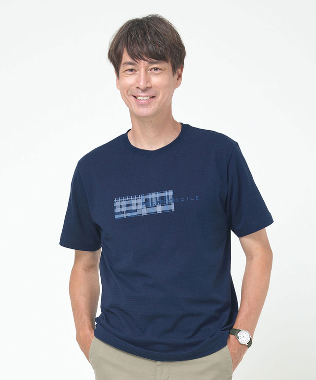 ロゴ モチーフ デザインTシャツ