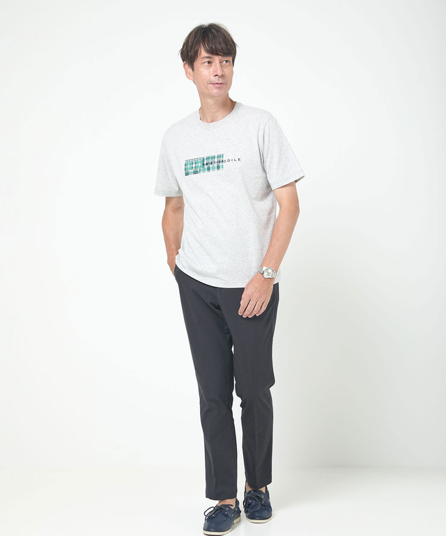 ロゴ モチーフ デザインTシャツ