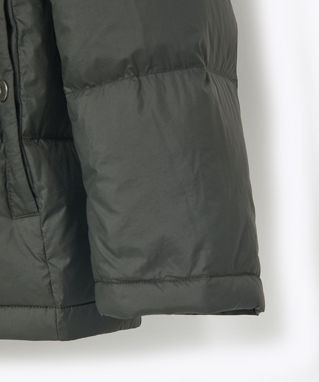 フード付き  スタンドカラー ダウンジャケット