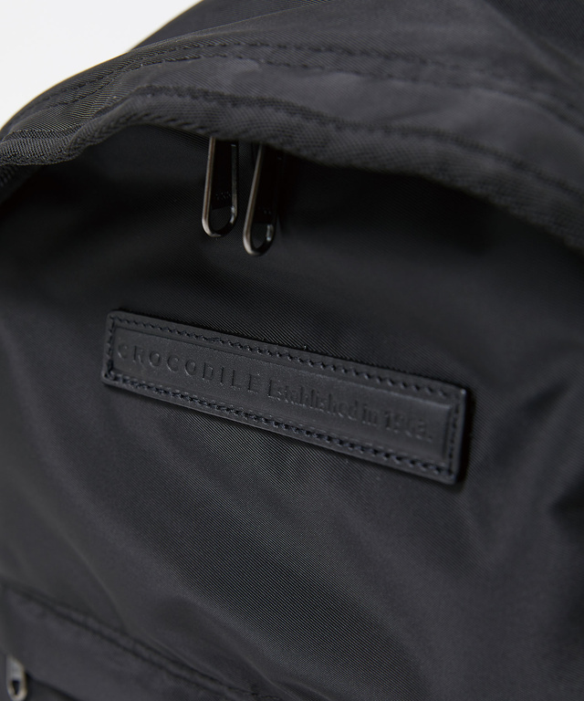 ダブルポケット デザイン リュック